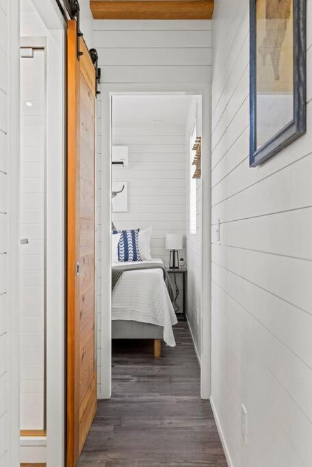 New! The Texas Longhorn-Luxury Container Home Fredericksburg Exteriér fotografie
