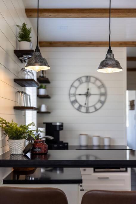 New! The Texas Longhorn-Luxury Container Home Fredericksburg Exteriér fotografie