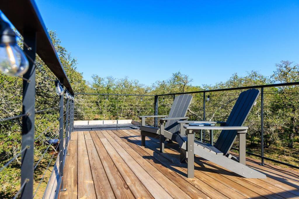 New! The Texas Longhorn-Luxury Container Home Fredericksburg Exteriér fotografie